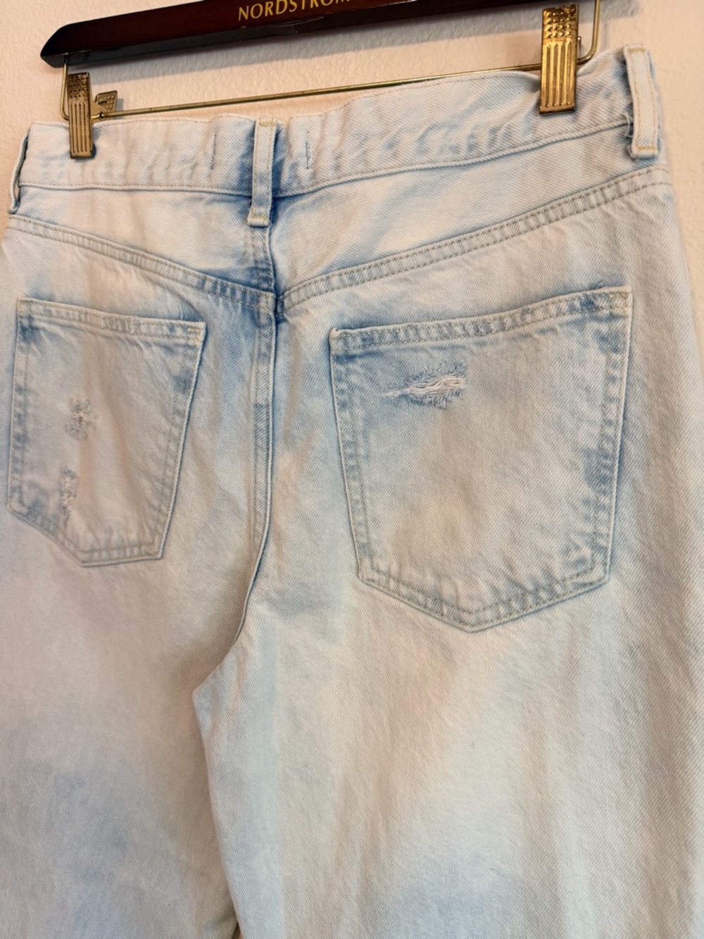 We The Free distressed straight leg jeans, ultralight wash, 100% Cotton, size 28 - Picture 11 of 14